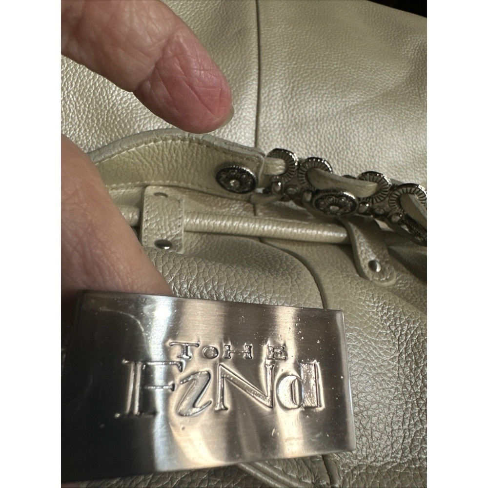 FzNd Large White Bag Purse With Dust Bag. Several additional handles. Prime cond - Picture 5 of 15